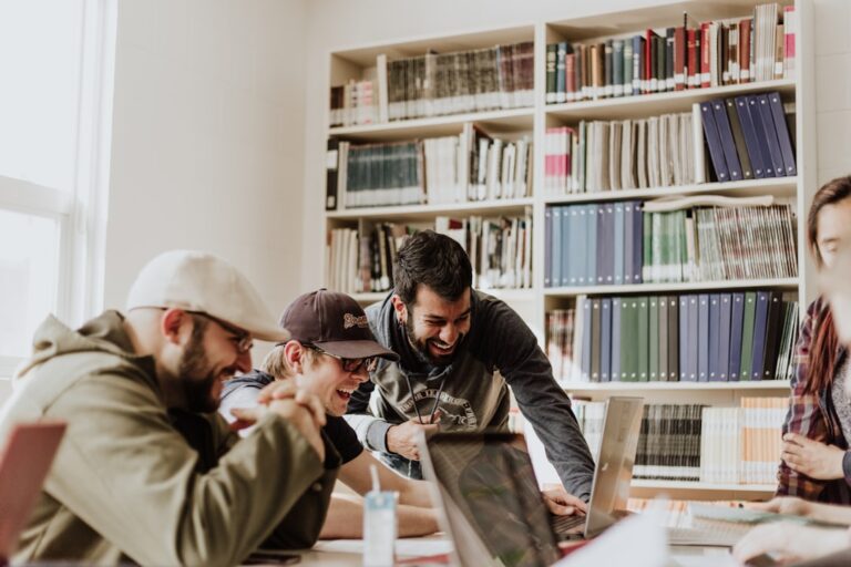 Transform Your Online Presence with Muthreich Marketing Solutions